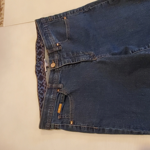 JM Collection Comfort Stretch Waist Straight leg Jeans size 8 - Picture 14 of 16
